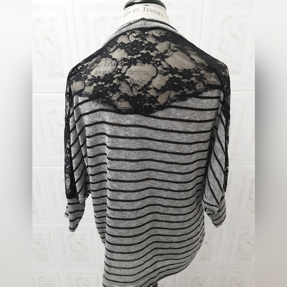 Metallic Lace Cardigan - Picture 5 of 7